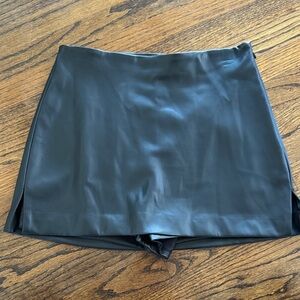 Express Black Mini Skort size 4